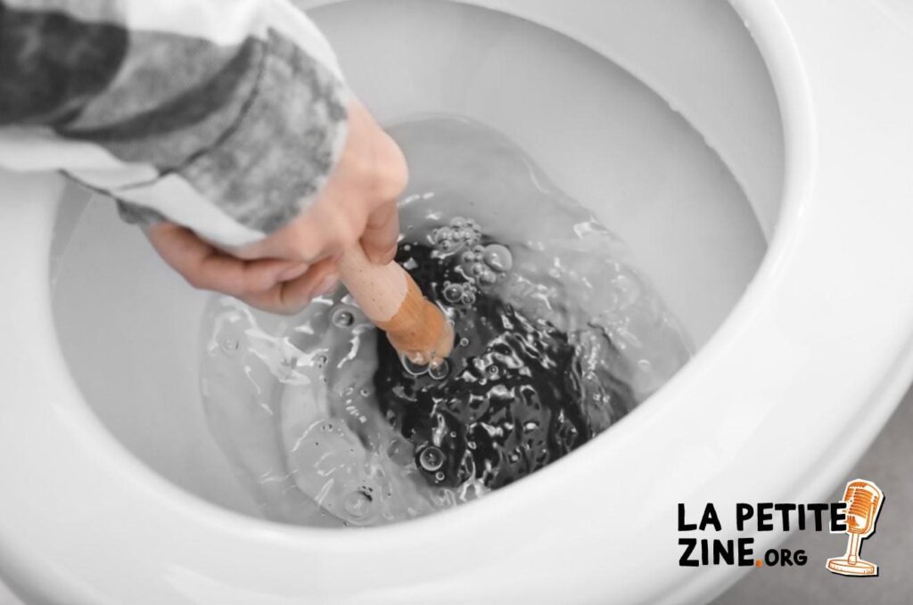Comment déboucher les WC avec de l’eau bouillante ?
