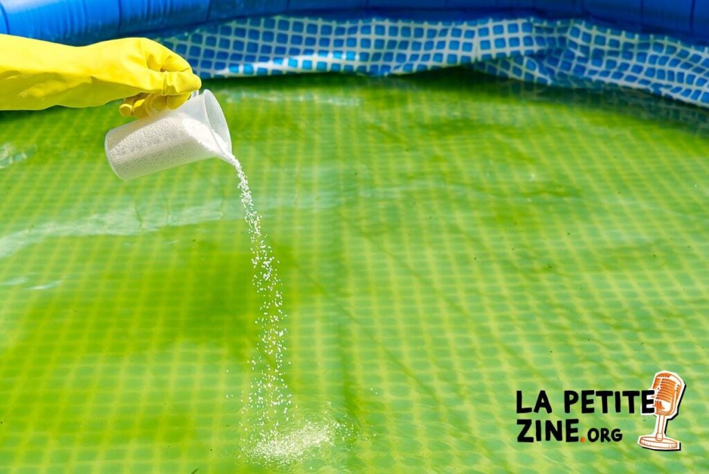 Le traitement de la piscine avec du bicarbonate de soude