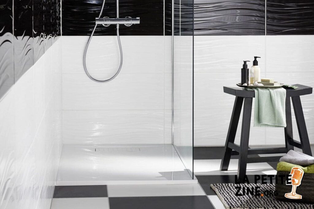 Quel carrelage choisir pour une salle de bain moderne ?