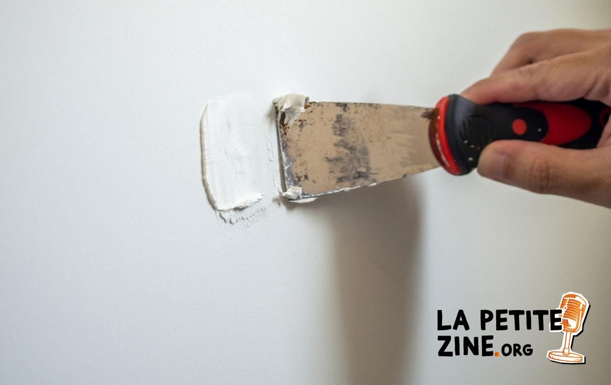 Comment reboucher un trou dans un mur extérieur ?