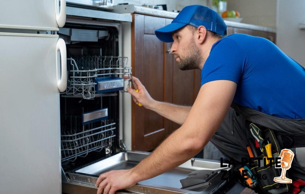 Mon lave-vaisselle ne vidange plus : causes et solutions